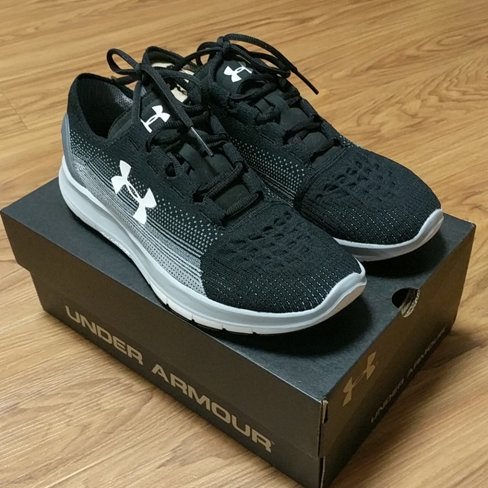 Under Armour Running Shoe - NEW!!